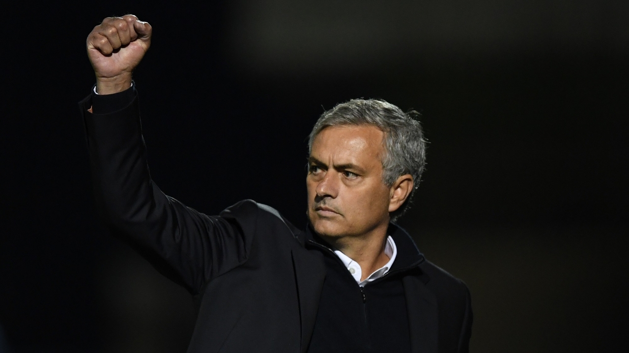 结束全年征程，国安队赛后拉励志标语：明年不服还要再干！