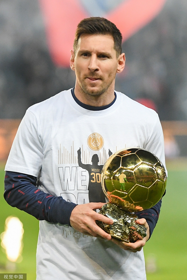 体育精神，霍伊伦祝贺麦克托米奈和苏格兰晋级世界杯