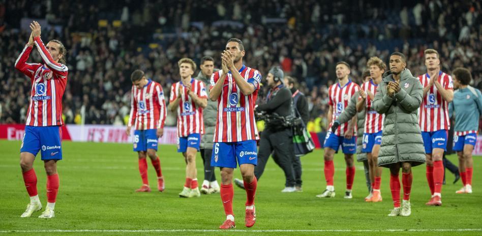 足球国足专机启程，目标三连胜