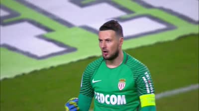 中国青年球员王钰栋将加盟德乙达姆施塔特，开启欧洲留洋之路，为中国足球注入新活力。