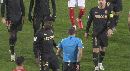 张伯伦代表阿森纳U21出战曼联U21，8年后再为枪手比赛