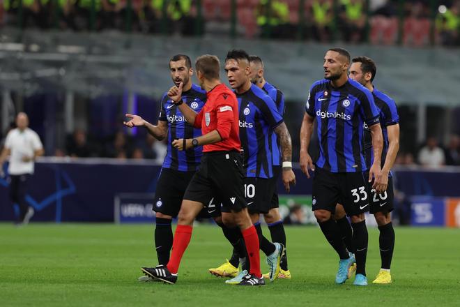 洲际杯战报：德阿拉斯凯塔梅开二度，弗拉门戈2-1蓝十字